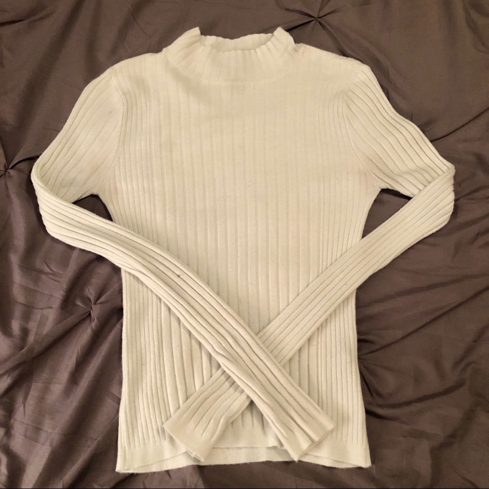 White ribbed mock neck shirt